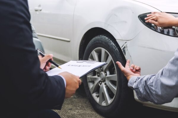 Handy Tips to Shortlist the Right Professional to Handle Your Car Accident Claim