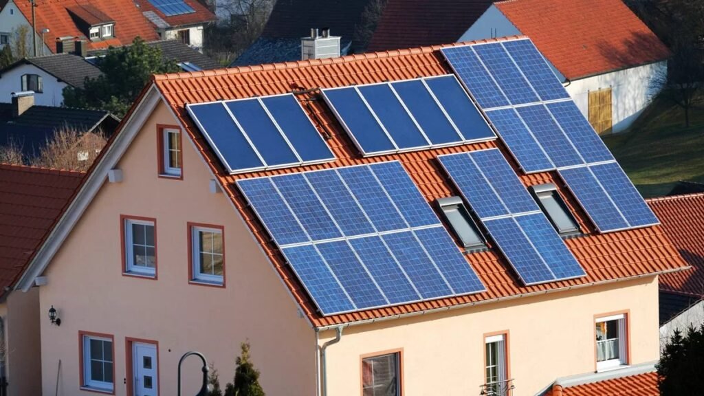 Why Solar Panels Are a Smart Investment for Your 2 Story Home - Heaven ...